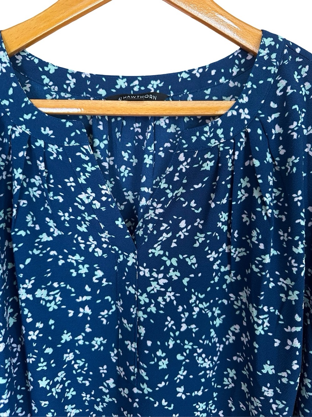 41 HAWTHORN Morey Split Neck Short Sleeve Blouse Blue Floral 3X - Picture 3 of 9